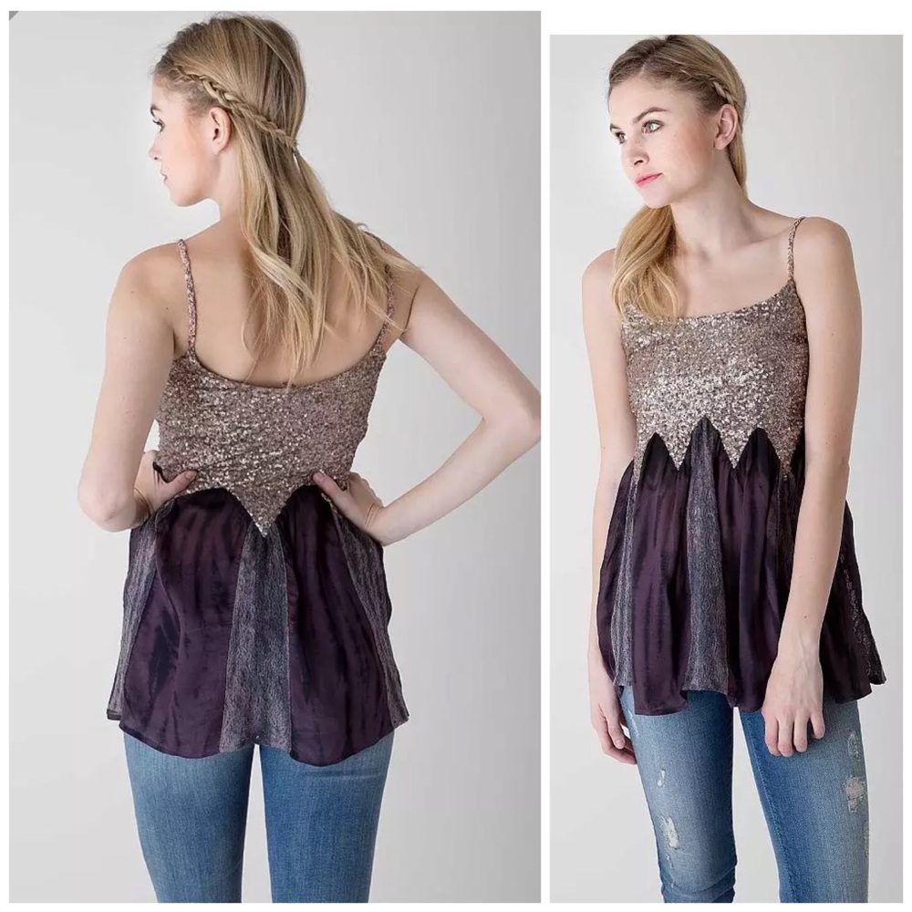 Gimmicks by BKE sequins and lace top